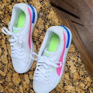 Women's Puma sneakers size 8